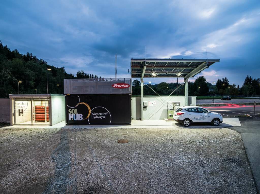 Der Fronius SOLH2UB ist die erste grne, innerbetriebliche Wasserstoff-Betankungsanlage sterreichs. (Credit: Fronius International GmbH)